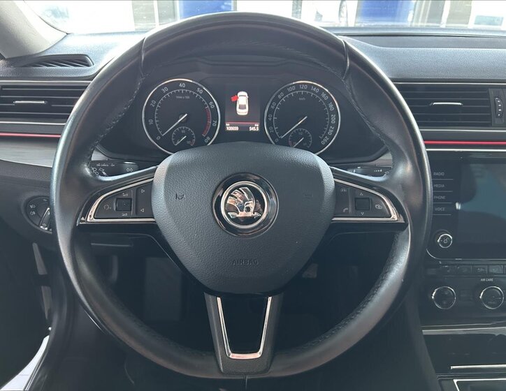 Škoda Superb Sedan / Limuzína 1,4 l 110 kw