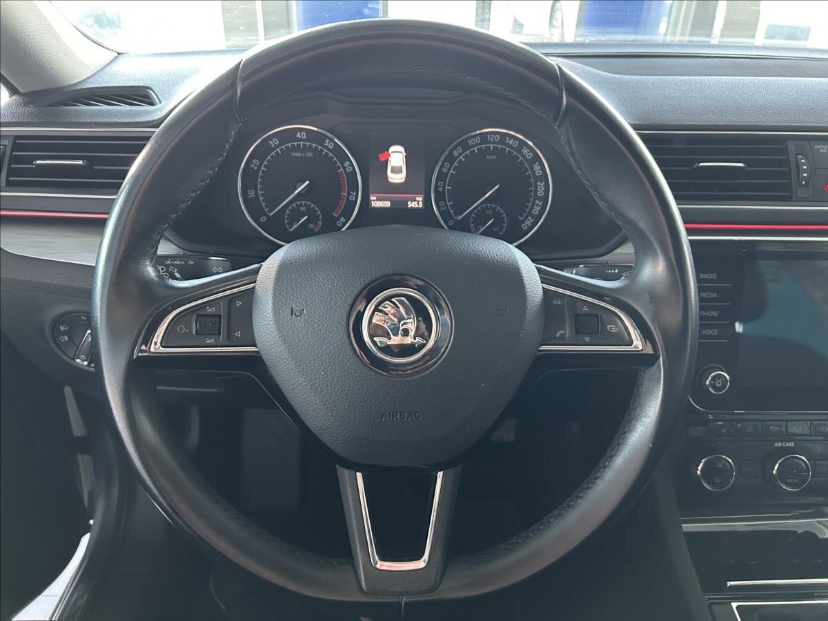 Škoda Superb Sedan / Limuzína 1,4 l 110 kw