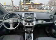 Toyota RAV4 SUV / Terénní 2,0 l 112 kw