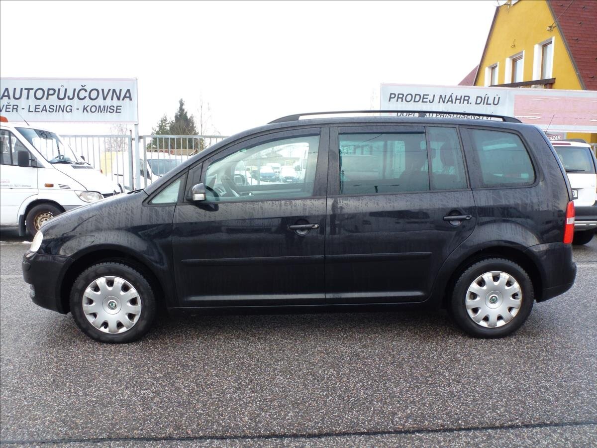 Volkswagen Touran Kombi 2,0 l 100 kw