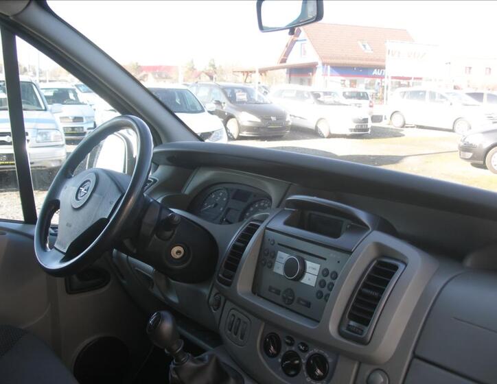 Opel Vivaro 15