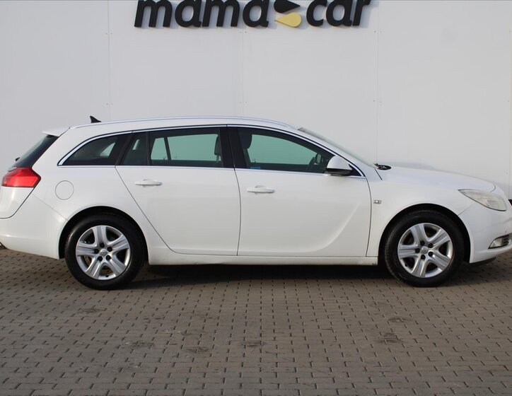 Opel Insignia Kombi 2,0 l 96 kw