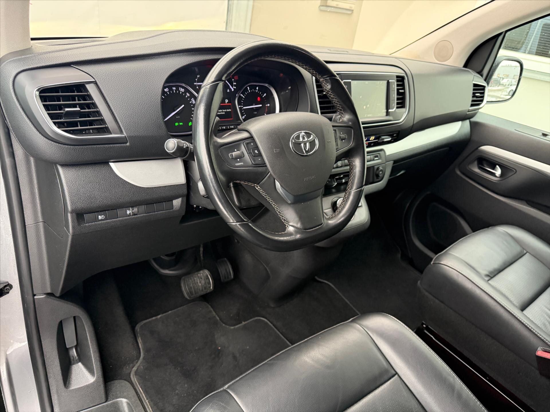 Toyota ProAce VAN-Minibus 2,0 l 130 kw