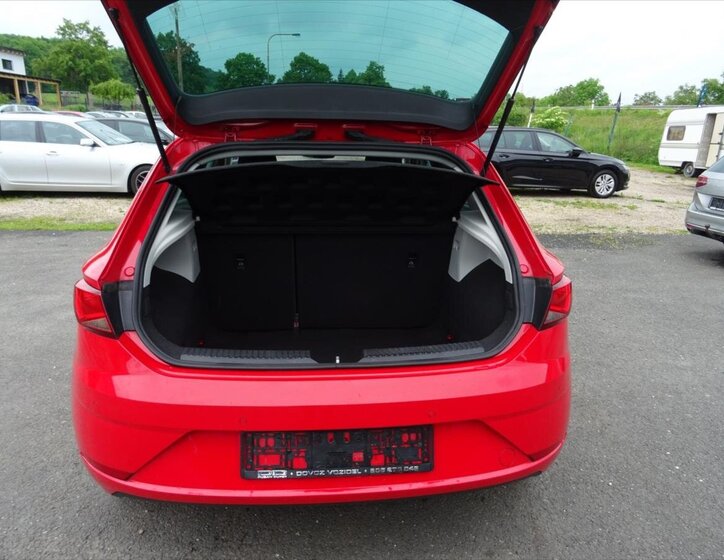 Seat Leon Hatchback 1,5 l 96 kw