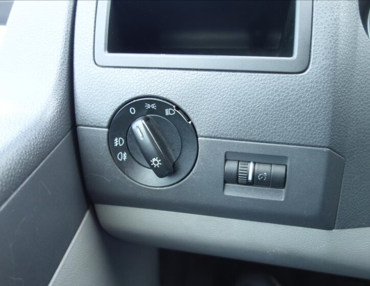 Volkswagen Transporter Kombi 2,0 l 132 kw