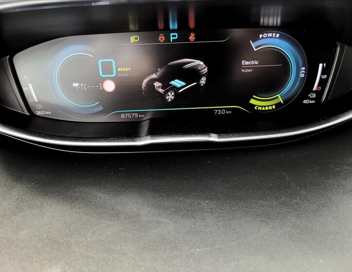 Peugeot 3008 SUV / Terénní 1,6 l 165 kw