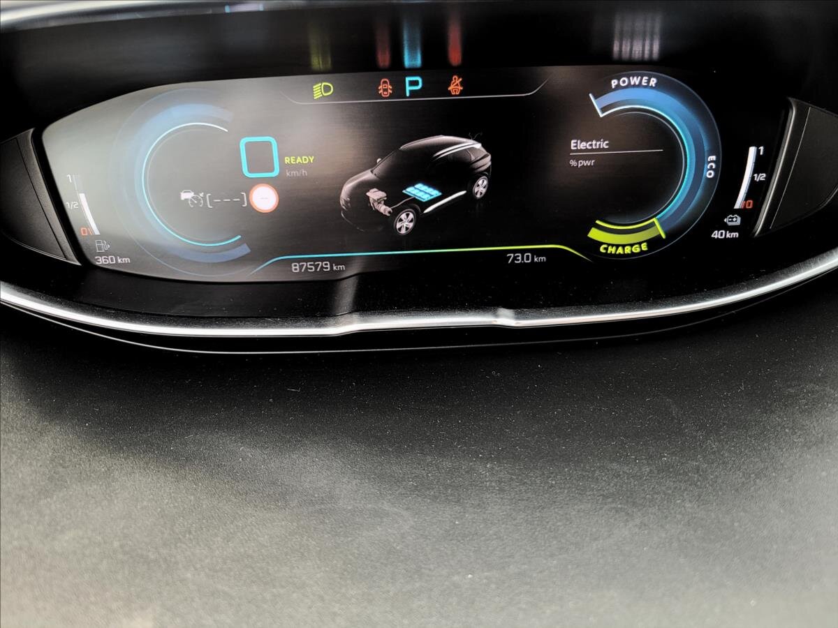 Peugeot 3008 SUV / Terénní 1,6 l 165 kw