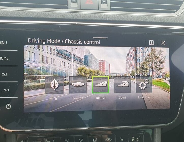 Škoda Superb Sedan / Limuzína 2,0 l 140 kw