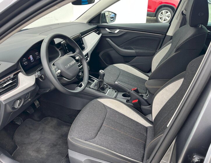 Škoda Scala Hatchback 1,0 l 85 kw