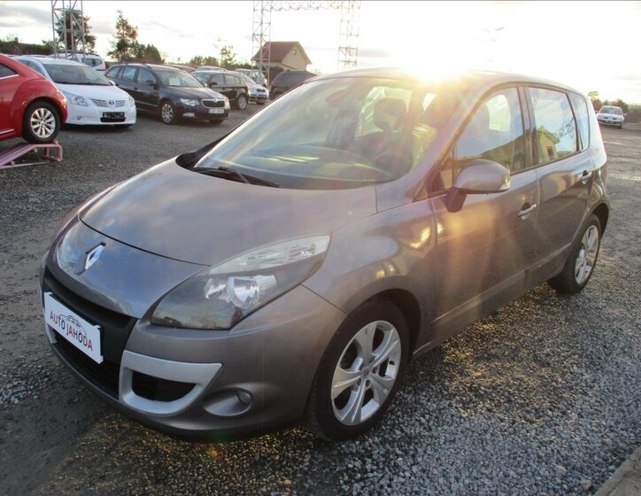 Renault Scénic Kombi 1,5 l 81 kw