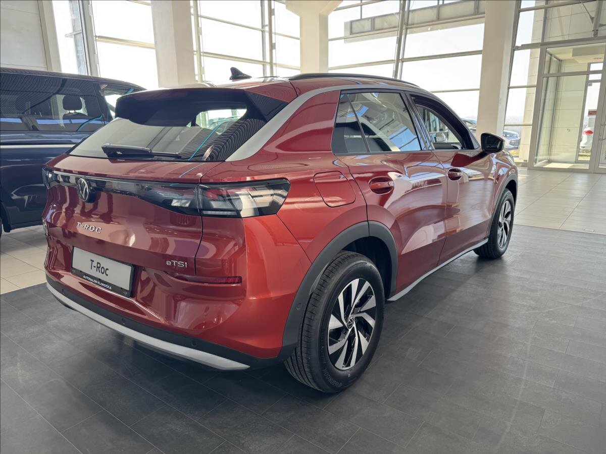 Volkswagen T-Roc SUV / Terénní 1,5 l 110 kw