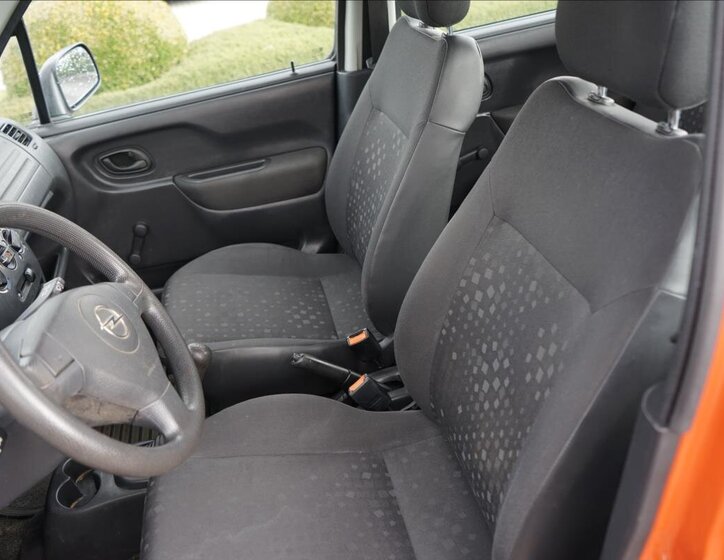 Opel Agila Hatchback 998,0 44 kw