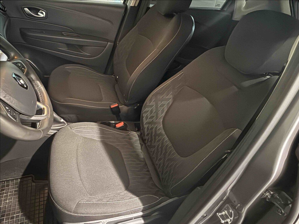 Renault Captur SUV / Terénní 1,3 l 110 kw