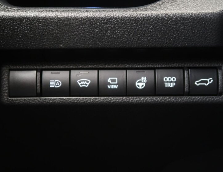 Toyota RAV4 SUV / Terénní 2,5 l 225 kw