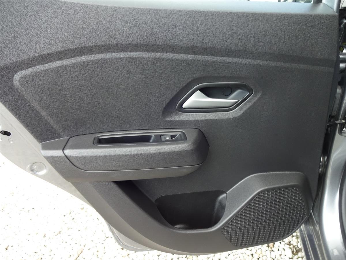 Dacia Sandero Hatchback 999,0 67 kw