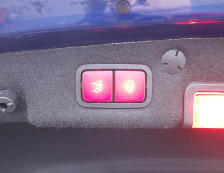 Mercedes-Benz Třídy C Sedan / Limuzína 2,0 l 143 kw