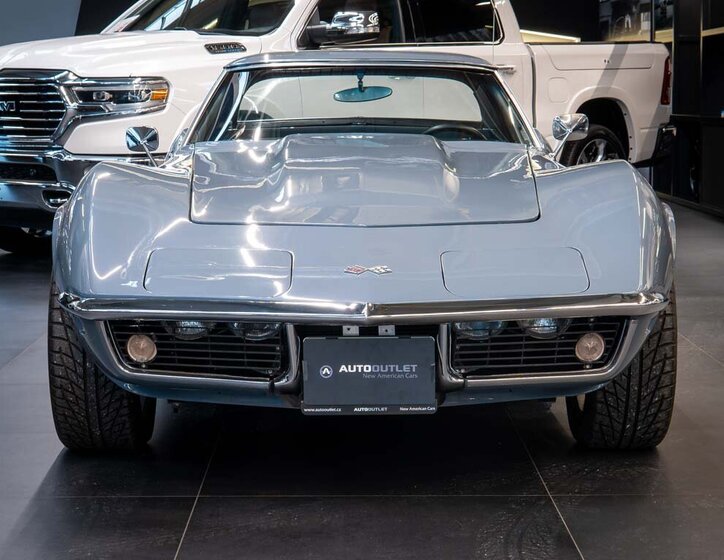 Chevrolet Corvette 10