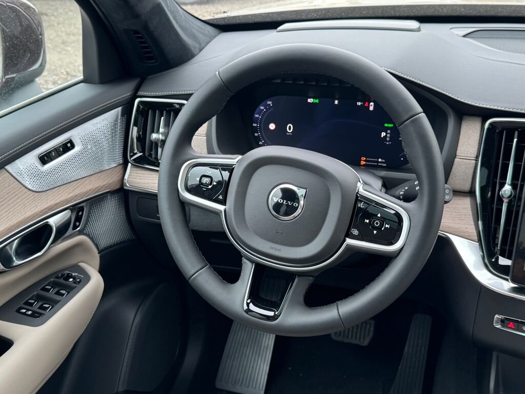 Volvo XC90 SUV / Terénní 2,0 l 335 kw