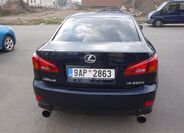 Lexus IS 220 8