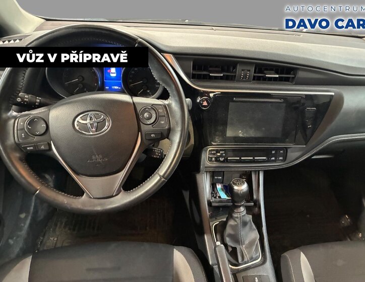 Toyota Auris Kombi 1,6 l 97 kw