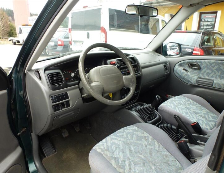 Suzuki Grand Vitara SUV / Terénní 2,0 l 94 kw