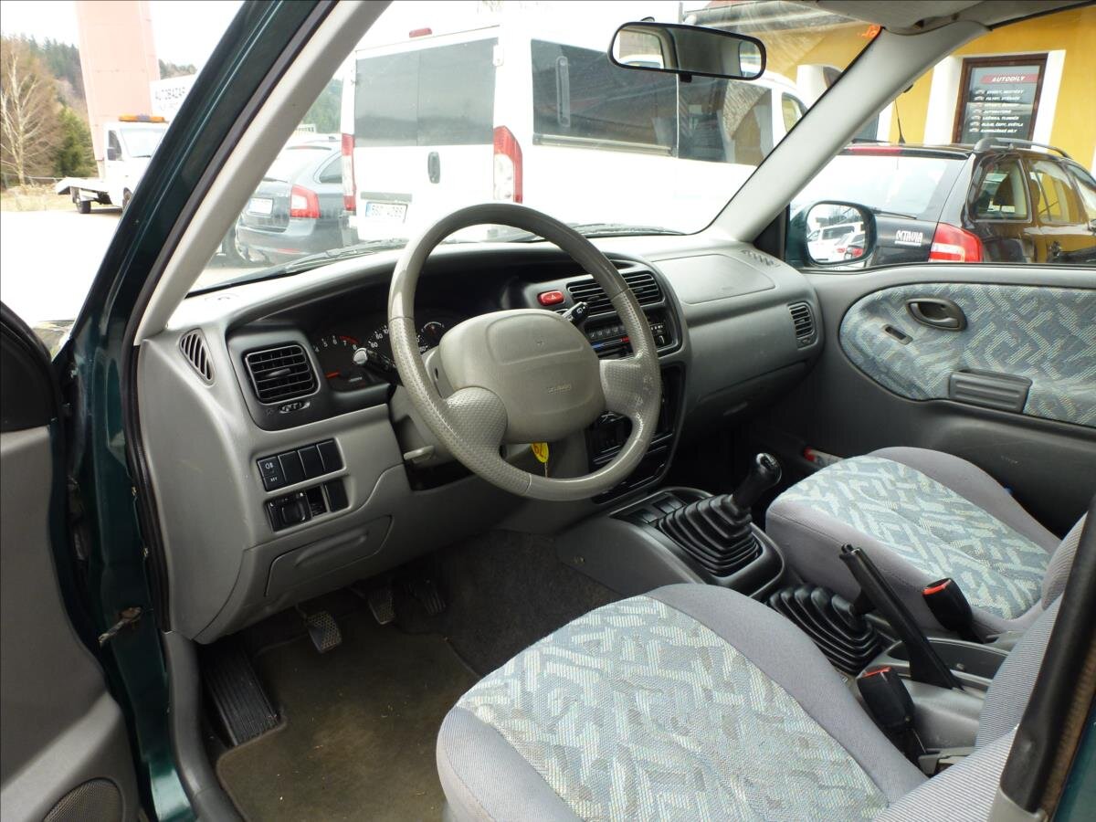 Suzuki Grand Vitara SUV / Terénní 2,0 l 94 kw