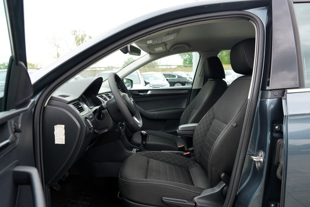 Škoda Rapid Hatchback 999,0 70 kw
