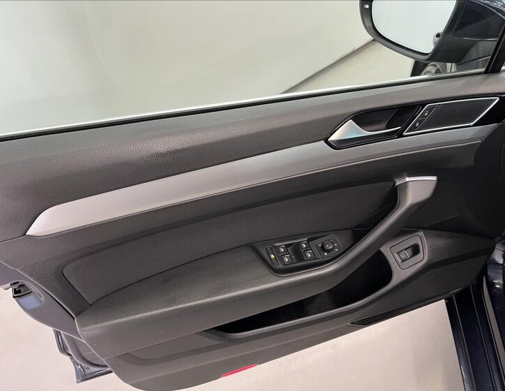 Volkswagen Passat Kombi 2,0 l 140 kw