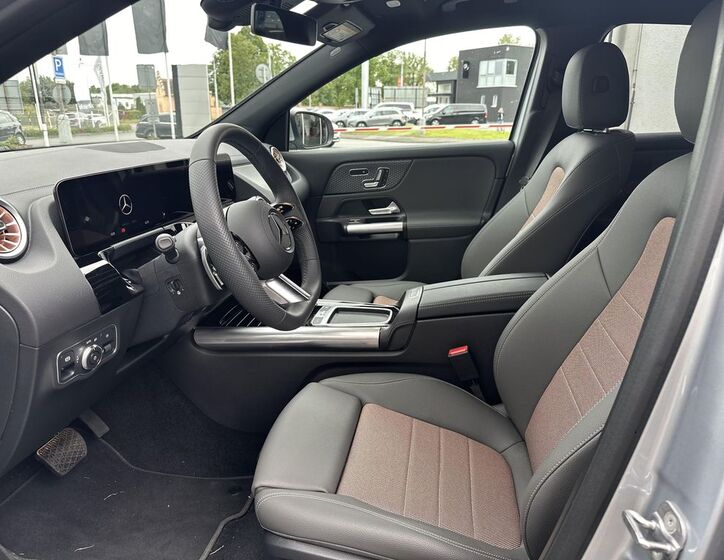 Mercedes-Benz EQA 13