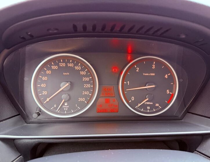 BMW Řada 5 Sedan 3,0 l 145 kw