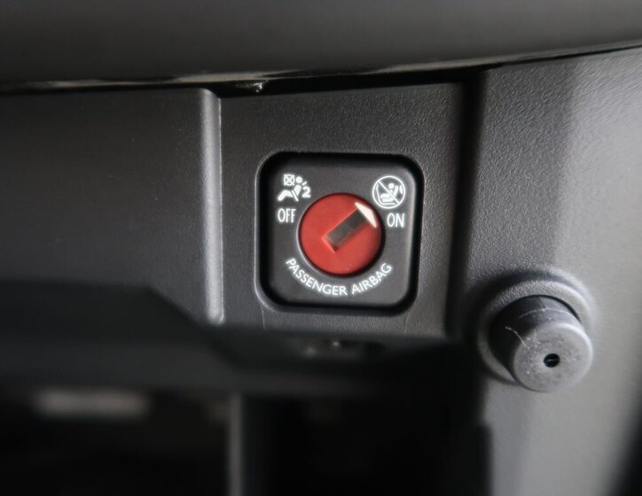 DS Automobiles DS9 Sedan / Limuzína 1,6 l 147 kw