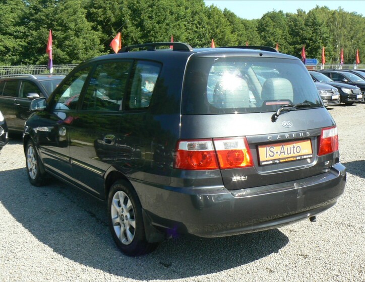 KIA Carens 5