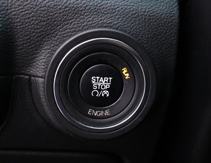 Maserati Ghibli Sedan 3,0 l 302 kw