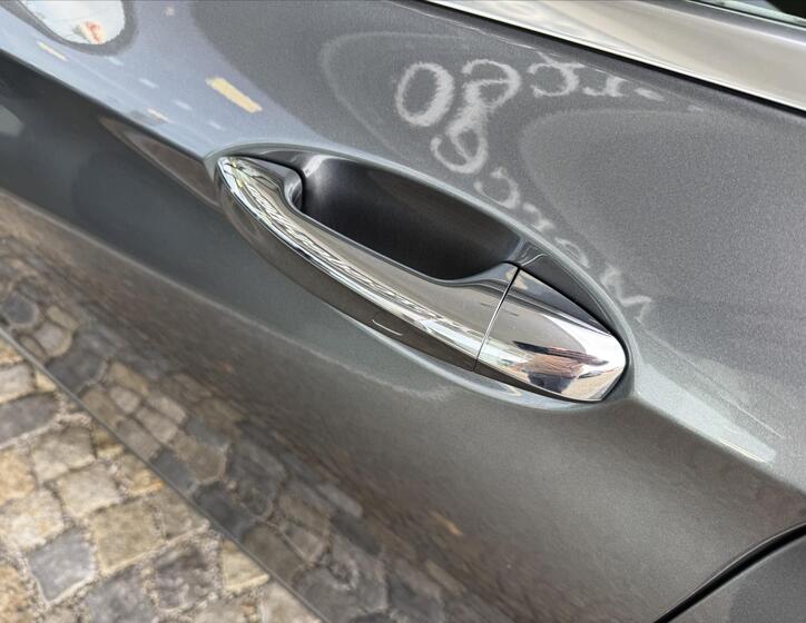 Mercedes-Benz Třídy E 30