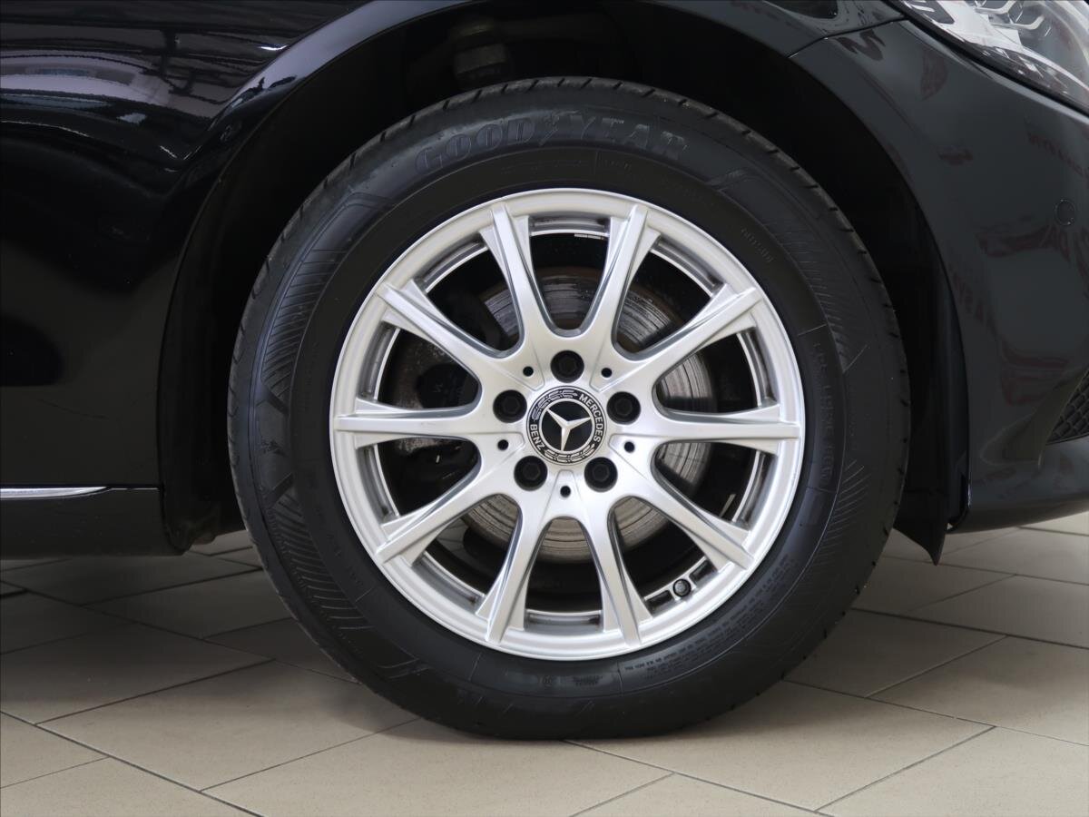 Mercedes-Benz Třídy C Kombi 1,6 l 118 kw