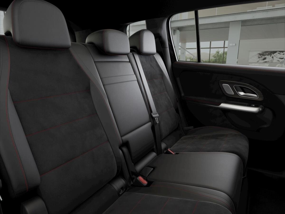 Mercedes-Benz GLB SUV / Terénní 0,0 260 kw