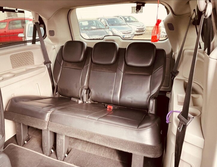 Chrysler Grand Voyager MPV 2,8 l 120 kw