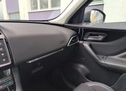 Jaguar F-Pace 29