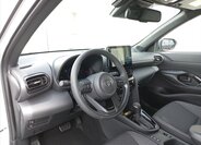 Toyota Yaris Cross CUV / Crossover 1,5 l 68 kw