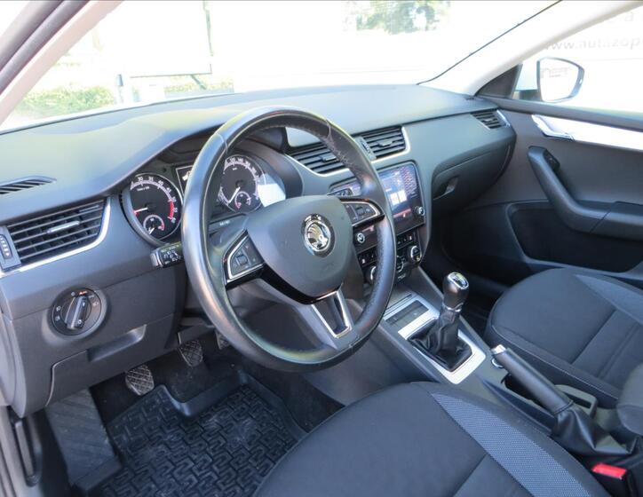Škoda Octavia 12