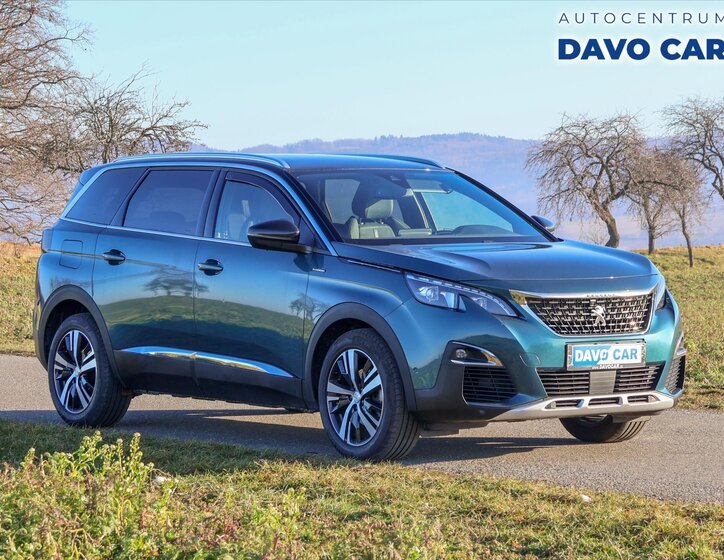 Peugeot 5008 1