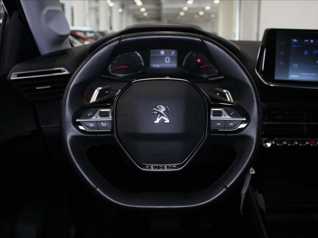 Peugeot 208 Hatchback 1,2 l 74 kw