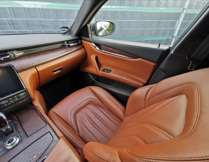 Maserati Quattroporte Sedan / Limuzína 3,0 l 202 kw