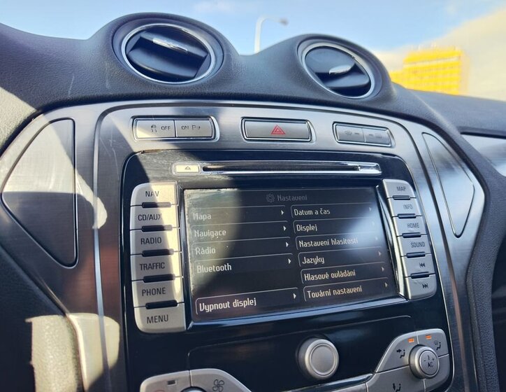 Ford Mondeo Kombi 2,0 l 103 kw