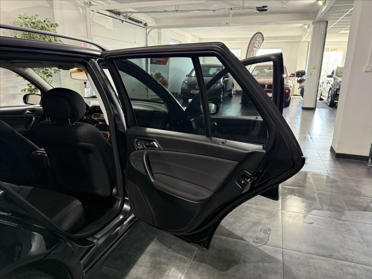 Mercedes-Benz Třídy C Kombi 3,0 l 170 kw