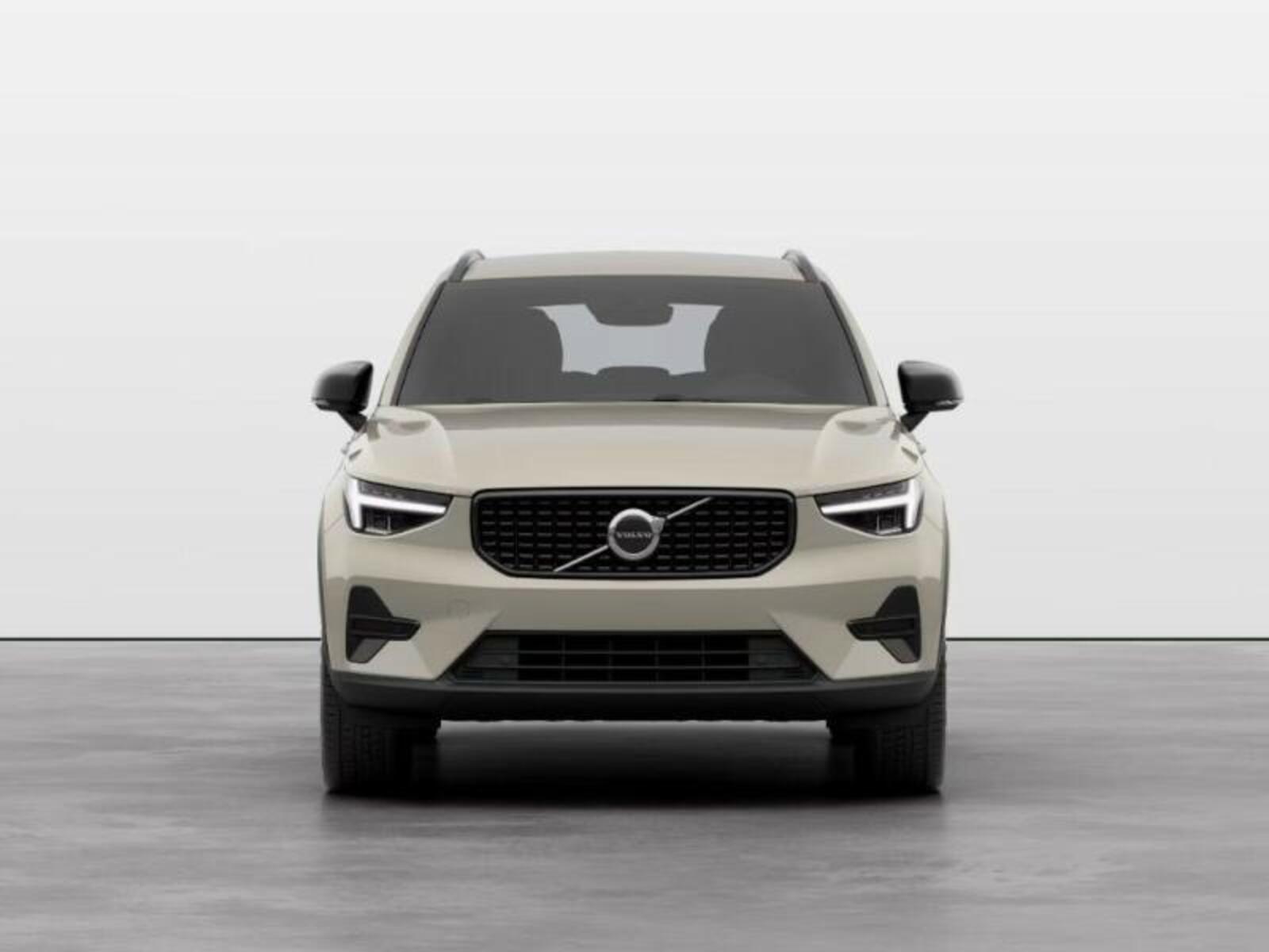 Volvo XC40 3