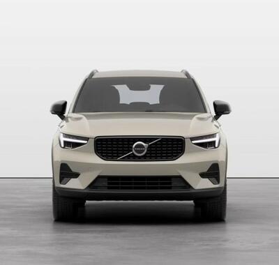 Volvo XC40 3