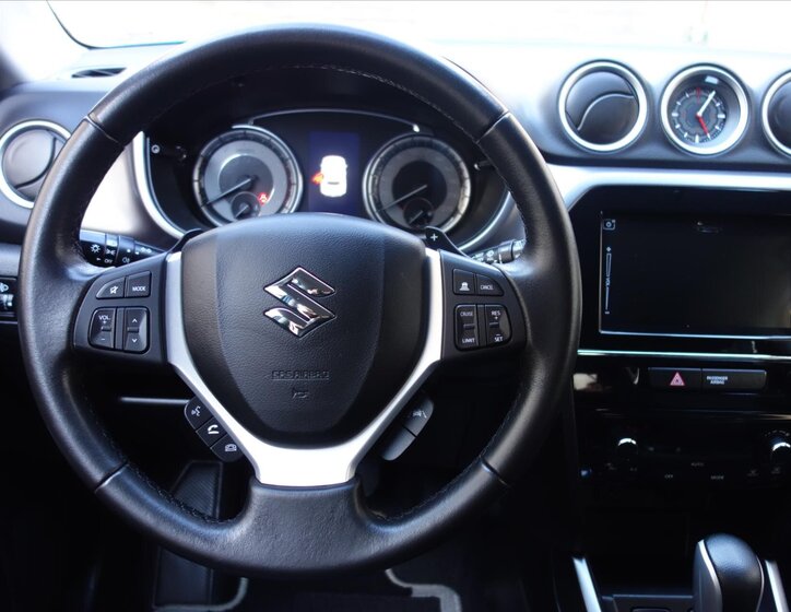 Suzuki Vitara SUV 1,4 l 103 kw
