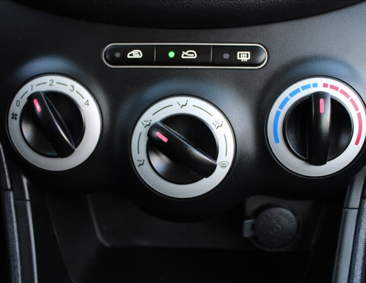 Hyundai i10 Hatchback 1,1 l 57 kw