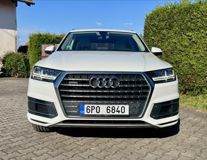 Audi Q7 9